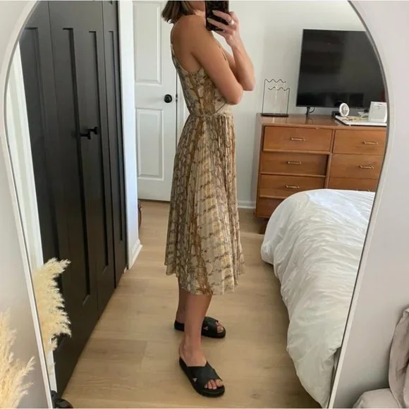 ❌SOLD ❌WILFRED Beaune Dress Pleated Wrap Midi Dress White Snake Print Small - Picture 4 of 11